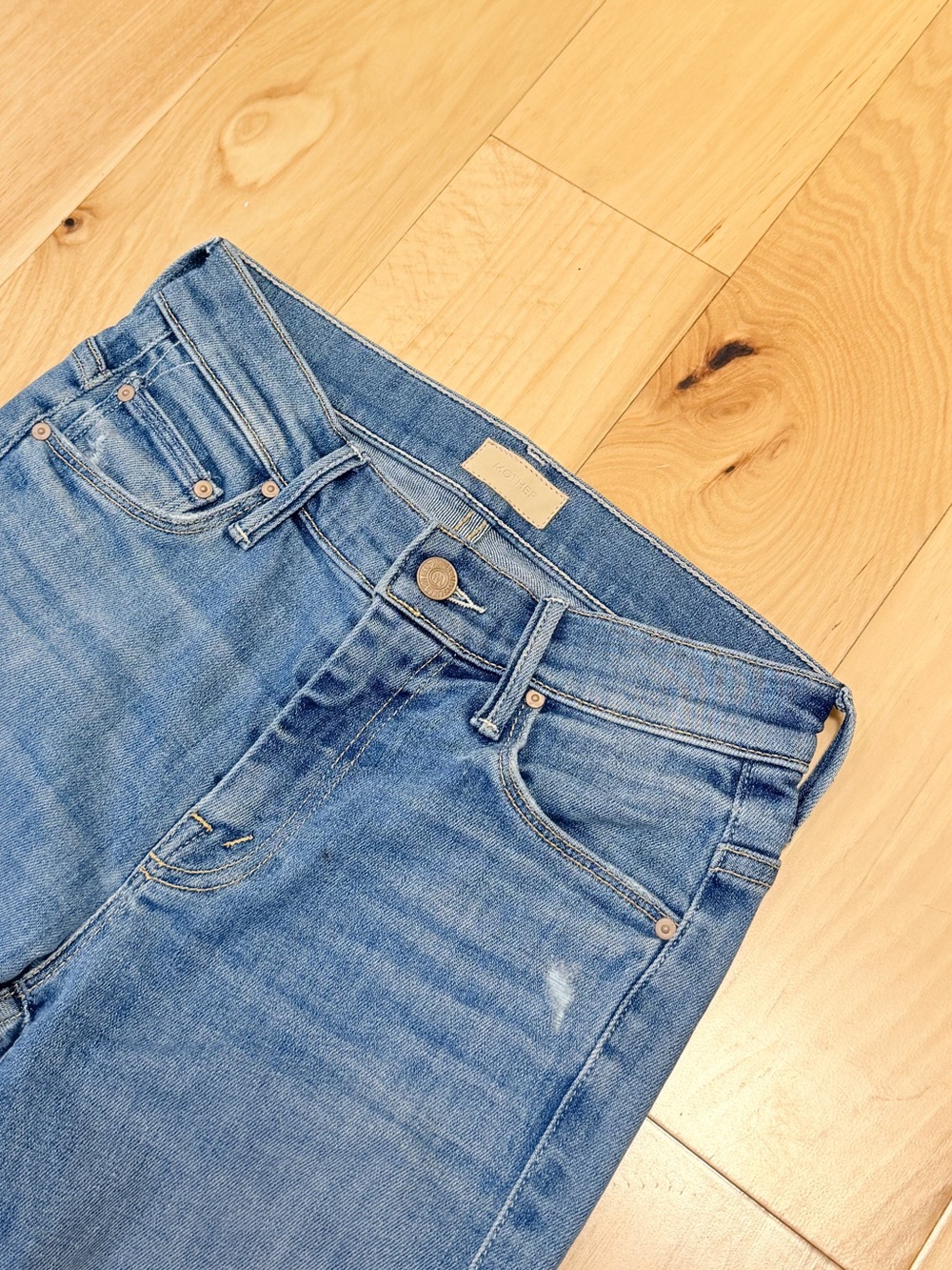 Mother Women’s The Weekender Ankle Fray Denim Jeans in Wild - Picture 6 of 10